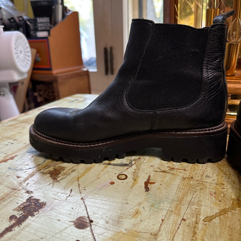 Caslon miller Chelsea black leather boots women’s size 6.5 width M - Picture 5 of 8